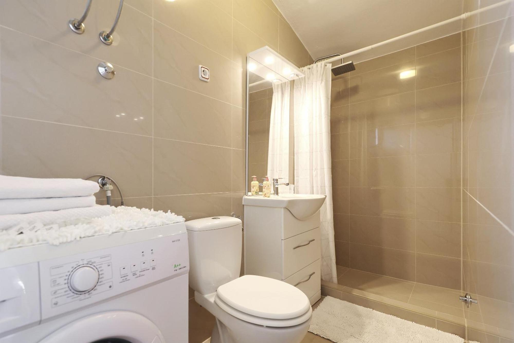 Apartments Rosini, 300M From The Beach With Shared Tavern And Bikes, Hoek van Holland Ngoại thất bức ảnh